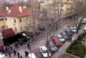 ABD Büyükelçiliği önünde patlama, 2 ölü