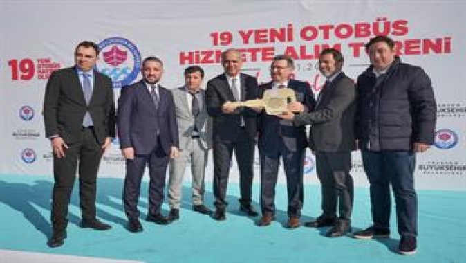 Anadolu Isuzu, Trabzon Büyükşehir Belediyesi’ne 19 adet otobüs teslim etti.