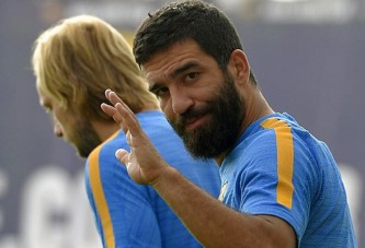 Arda Turan'dan şehitler için mesaj