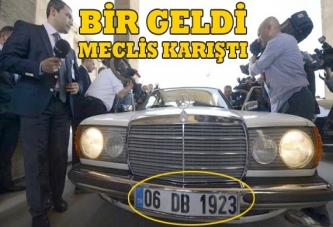 Bahçeli kendi kullandığı araçla Meclis'e geldi