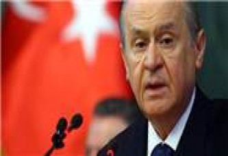 Bahçeli: Ya Anayasa'ya uy ya da istifa et