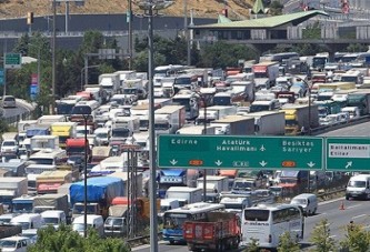 Dikkat! İstanbul trafiği felç