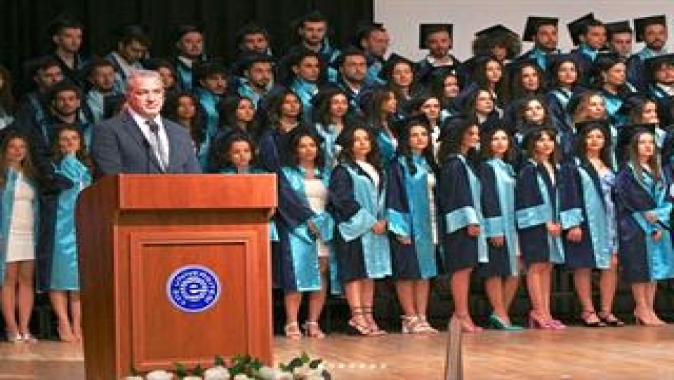 Ege Üniversitesi Diş Hekimliği Fakültesi, 2024 Mezunlarını Uğurladı