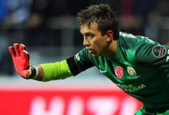 Fernando Muslera emniyette