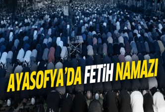 Fetihin yıldönümünde Ayasofya Meydanı'nda sabah namazı