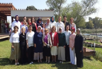 GÖNÜL,”KADIN SADECE EVİNDE YEMEK YAPMAZ”