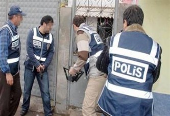 İstanbul'da 75 polis daha koltuğundan oldu