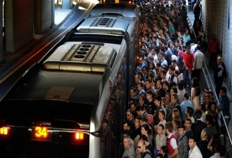 İstanbulluya 1 Mayıs şoku (Metrobüs ve metro seferleri iptal)