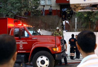 İzmir'de polis lojmanında yangın: 3 yaralı