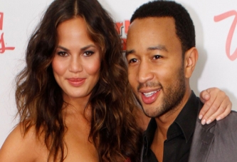 John Legend, manken Chrissy Teigen ile İtalya'da evlendi