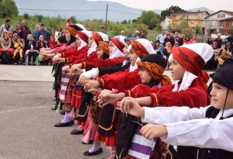 Kartepeli çocukların 23 Nisan sevinci