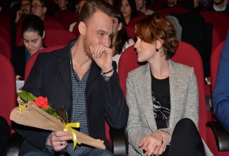 Kerem Bursin ile Farah Zeynep Abdullah'tan aşk iddiasına yanıt!