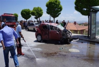 Kız öğrenciler bulvarı birbirine kattı: 3 yaralı