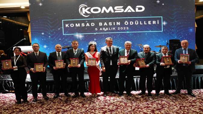 KOMSAD başarılı gazetecileri ödüllendirdi