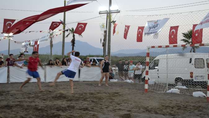 Köyceğizde plaj hentbolu nefes kesti