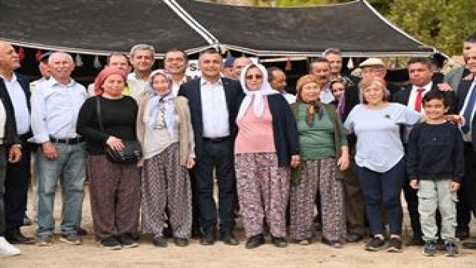 MANAVGAT’TA ZEYTİN VE ZEYTİNYAĞI FESTİVALİ COŞKUYLA BAŞLADI