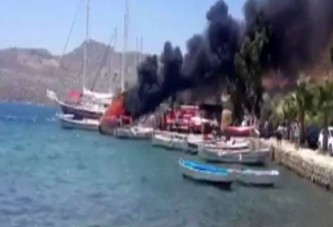 Marmaris'te lüks yatta yangın çıktı