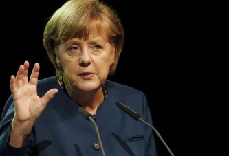 Merkel'den Çipras'a davet