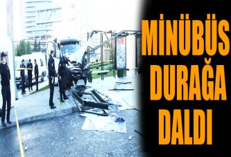 Minibüs durağa daldı: 8 yaralı