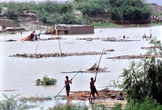 Pakistan'da sel bilançosu: 422 ölü