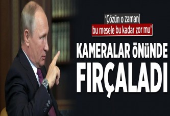 Putin kameralar önünde fırçaladı.