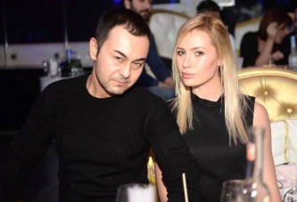 Serdar Ortaç'ın eşi Chloe Ortaç hastaneye kaldırıldı