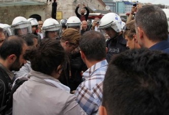 Taksim’de CNN muhabirine pasaport kontrolü