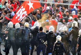 Taksim'de yürüyüşe müdahale