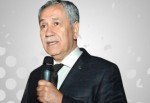 Arınç'a suç duyurusu: Kahkaha değil, cinayetleri engelle!